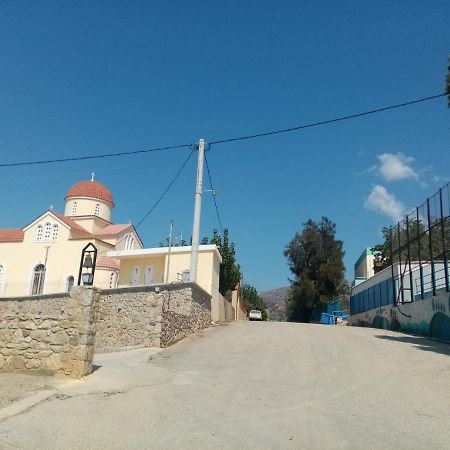 Vine Veranda Paleochora Buitenkant foto