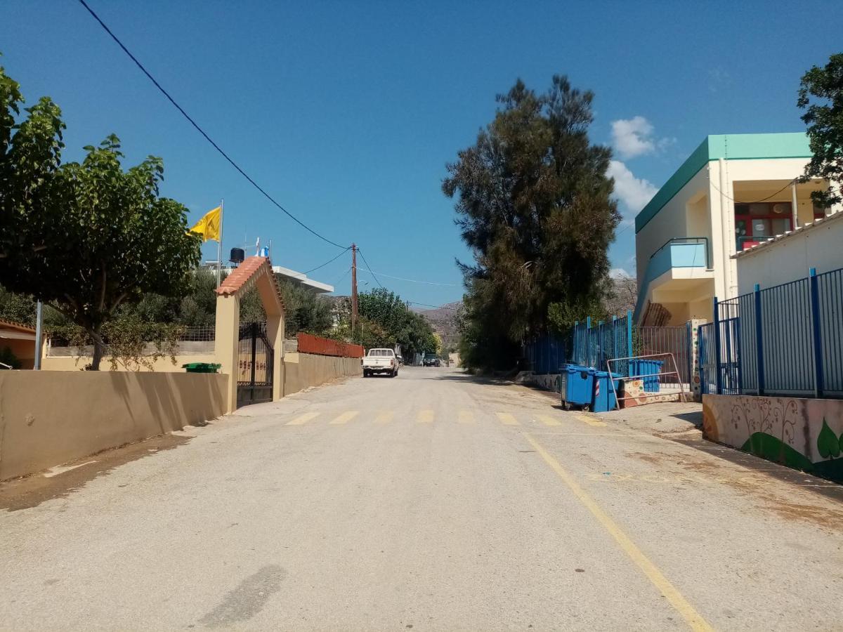 Vine Veranda Paleochora Buitenkant foto